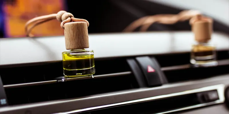 Auto Dufterfrischer – Auswahl, Sinn und mögliche Risiken