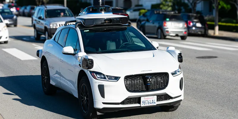 Autonomes Fahren 2026: Wie KI die Autoindustrie verändert